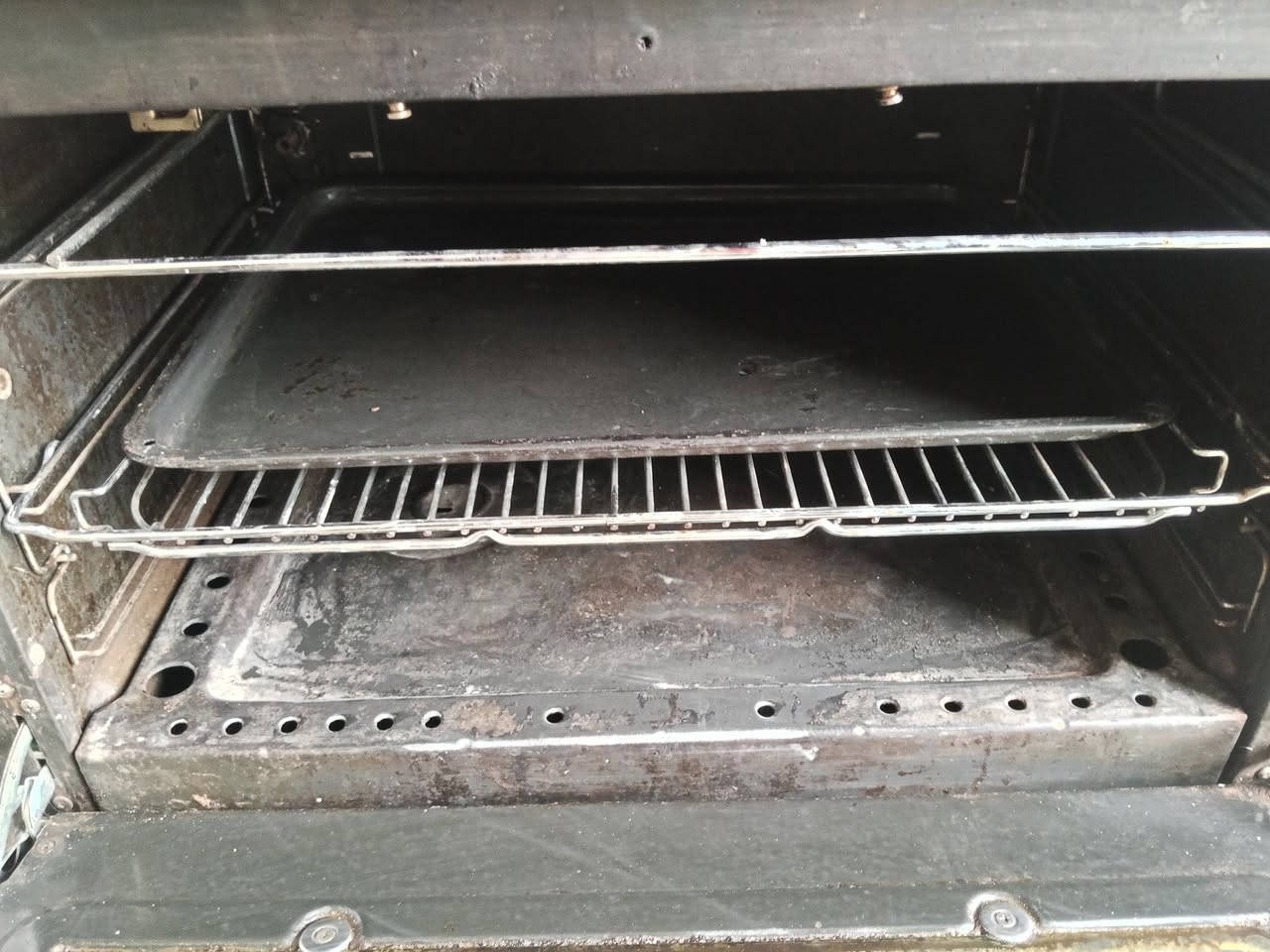 طباخ نوع عشتار  كله شغال ***********
