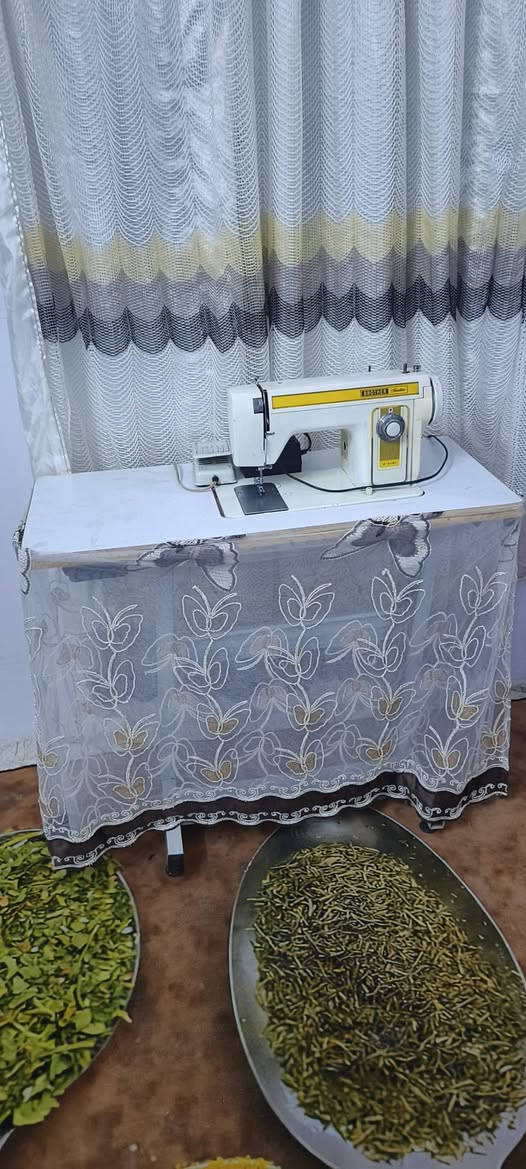 مكينة براذر اصلية للبيع اي عيب ما بيها
السعر 175 وبيها مجال 
***********
