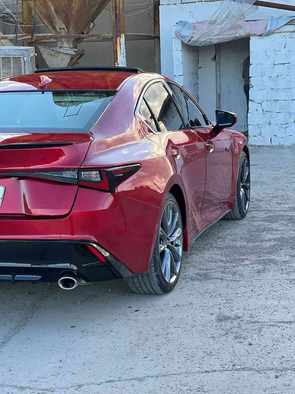 لكز 2023 محرك 6️⃣ es 350 حره تترقم جميع المحافظات ما عده القليم السعر 220وبيه مجال الشراي يتصل ***********
