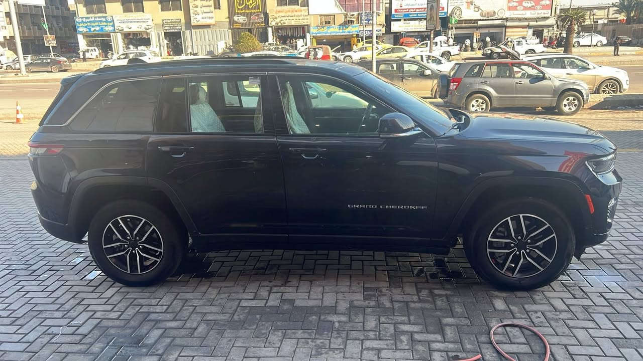 السلام عليكم جيب
هايبرد 2024
.بنوراما
.كشنات جلد تدفئ خزن ميموري
.صندوك كهرباء
.تشغيل عن بعد
.لايت زنون 
.حساس خلفي
.رادار امامي جانبي نقطه عمياء
رقم بغداد 
مكان بغداد الطالبيه 
تفاصيل السياره اكثر اتصل 

رقم الهاتف (***********)
