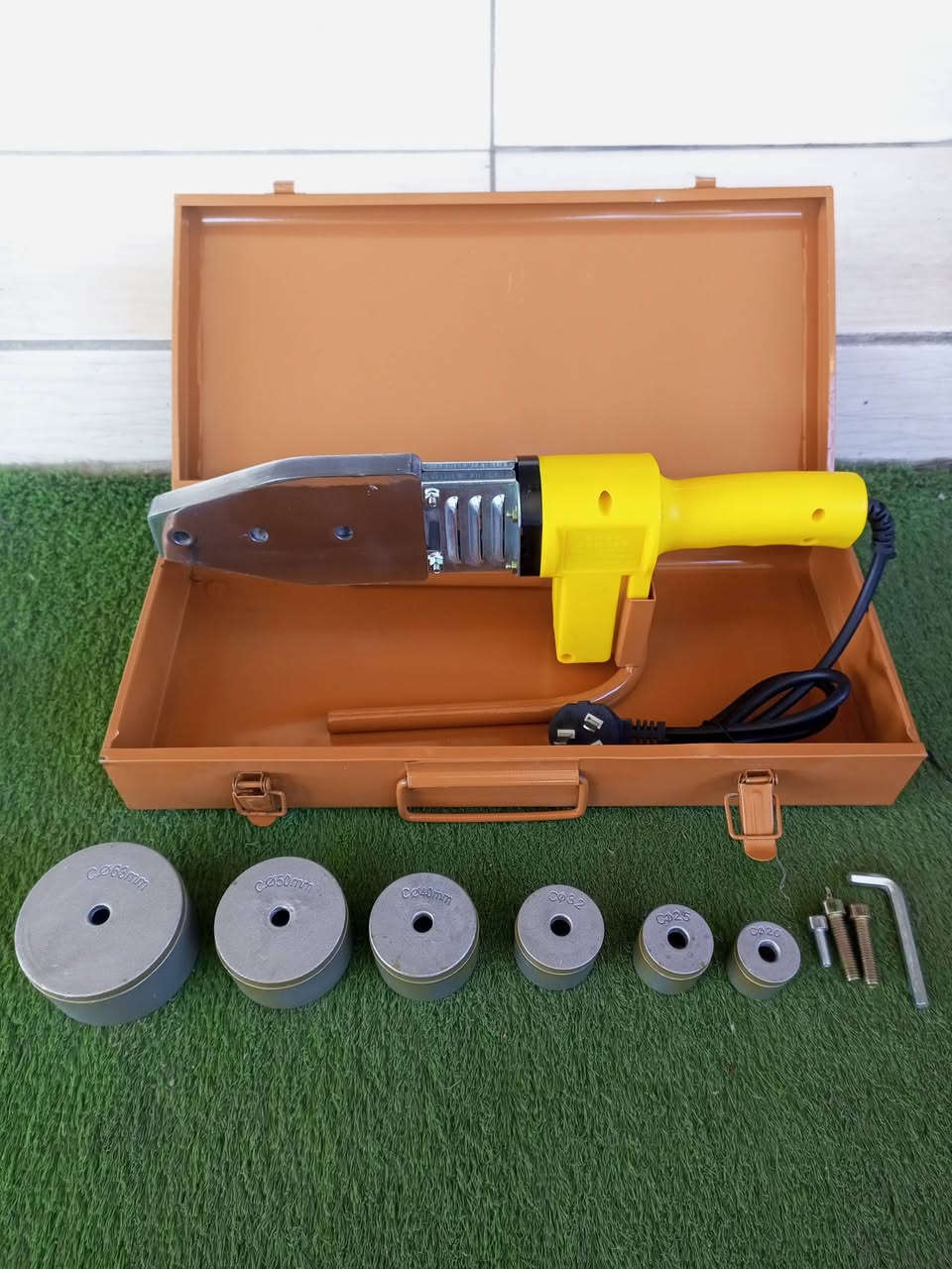 يتوفر كاوية بوري جميع القياسات من 1/2"حتى 2"نوعية جيدة قاعدة حديد جنطه حديد سعر الجمله 19000 ألف  البيع جمله ومفرد عدد التعبه الكارتون الواحد 12قطعه توصيل مجاني لجميع المحافظات إلى باب المحل رقم الواتساب ***********
