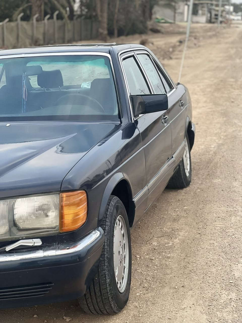 السلام عليكم للبيع مارسيدس رئاسي موديل 1987 رقم بغداد بسمي مكينه وكير 3000ففتي حداديه امامي وخلفي كله جديد بيهة نقوصات بصيطه كهربائيه شغاله لايت بك لايت كله شغال تبريد ماعرف شبي وسلايت هم ماعرف شبي وكف مباشر مكان السياره بغداد البلديات #السعر60وبيهةمجال رقم الهاتف 
***********
***********
