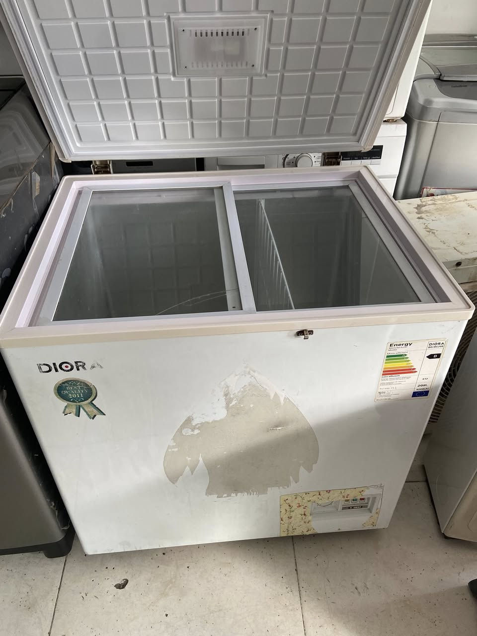 للبيع اثاث مستعمل
المكان هفلان قرب جامع سيد طيب 
الاستفسار 
***********واتساب
