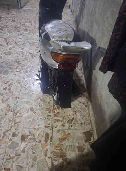 سلام عليكم دراجه عصفوريه  شغاله سلف هندار نقصهه فقط ترايش وقفل صندوك وشاير والباقي كله شغال سعرها ٢٠٠ وبيهه مجال بكاني نهايت حيور رقم الهاتف *********** اتصال فقط
