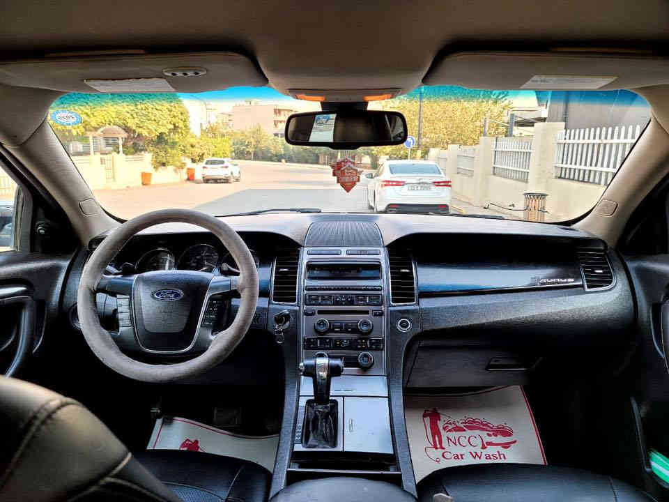 السلام عليكم
فورد تورس LIMITED  2011 رقم سليمانيه 
كفاله عامه من الضربه والصبغ والتبديل
مكينة 6 سلندر
حجم المكينه 3.500
كير تبريد خير من الله
داخل اسود 
سبع ألوان
مواصفات اللمتد معروفه  انارة ترحيب وهيتر مري 
وكشن كهرباء خزن  
وشفتات ستيرن 
وتحكمات ستيرن
 وباقي مواصفاتها معروفه
السياره كلش حلوه وبالعافيه على الياخذها
للاستفسار  ***********
