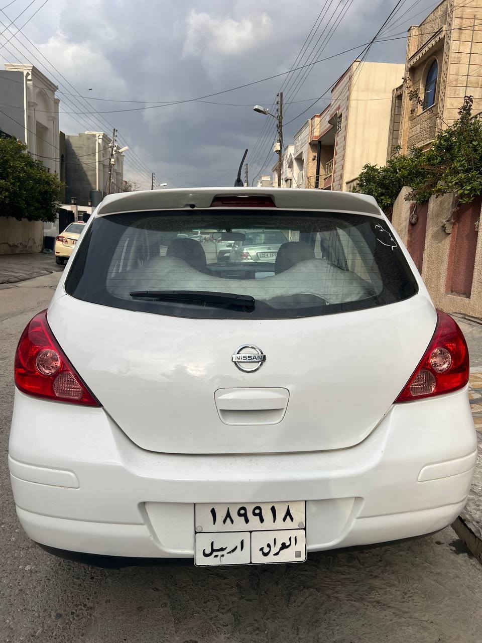 نيسان فيرسا ٢٠١٠ أمريكى
گير و مكينه تةقةو رةقة بةشرته بى كيشةيه
صبوغ عام چوار تايةى تازةيه
گير اتوماتيكه سعرى ٦٠$ وةرقه كةميك معامله
ژ م ***********
                                        ***********
                                        *********** أربيل, العراق
