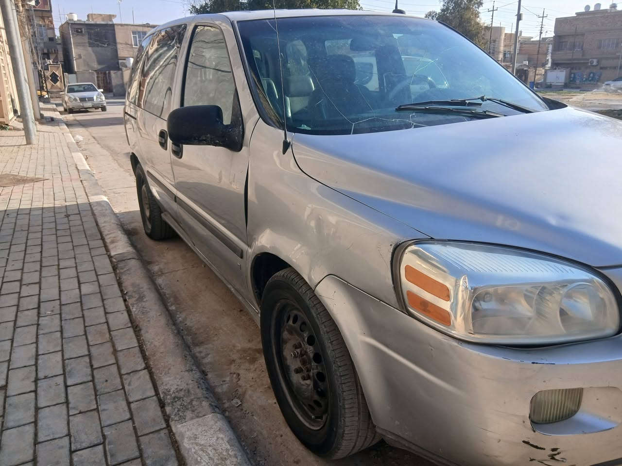 سلام عليكم أصدقائي عندي شوفر بلاندر ٢٠٧ للبيع محرك وكير حاويه توني شادهن  تبريد بس كمبريسر البدي مكفول طخه بصيطه يم خشم الجاملغ الايمن السعر ٥٥ وبيها مجال بصيط العنوان كربلاء حي الوفاء الاتصال ع الهاتف***********
