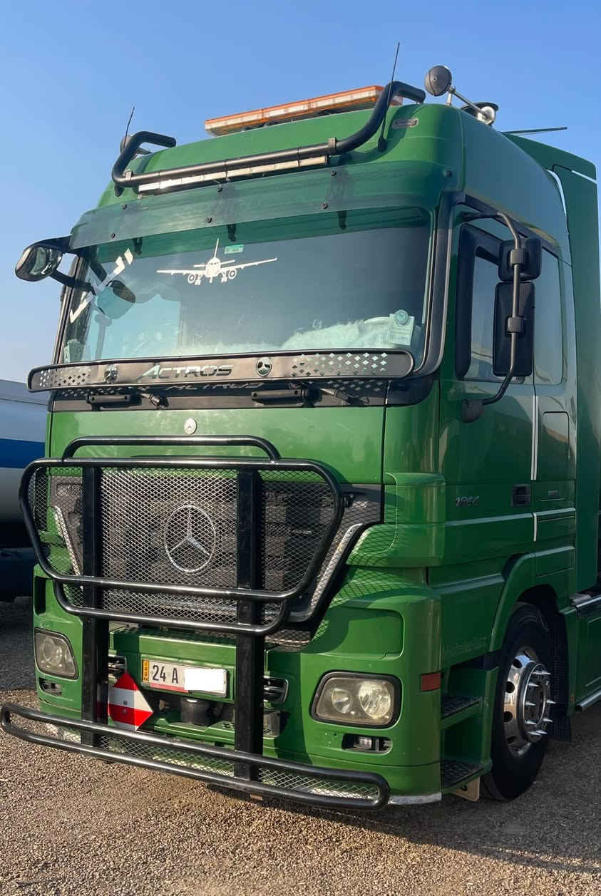 السلام عليكم 
اكتروز دمعه 
موديل 2008 
حجم 18.44
عرجه 12 نمره 
فول مواصفات كامره حساس ثلاجه بردات كهرباء 
تبريد خزن تشغيل عن بعد
رقم دهوك اجنبي تريد بس راس 
تريد فصل وربط ماكو مشكله
سياره جاهزه طوناج جي بي اس 
السعر :350$ ورقه بس راس
العنوان : الفلوجه / الخط السريع / مدينه المعارض 
معرض الرشيد 
للاستفسار :*********** او مراسله الصفحه
