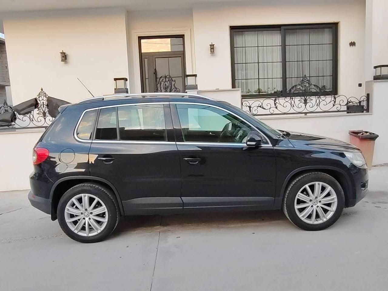 سيارة تيكوان موديل 2011 بدون ضربه بدون صبغ سعر 110 ومجال مكاني كركوك موبايل ***********
