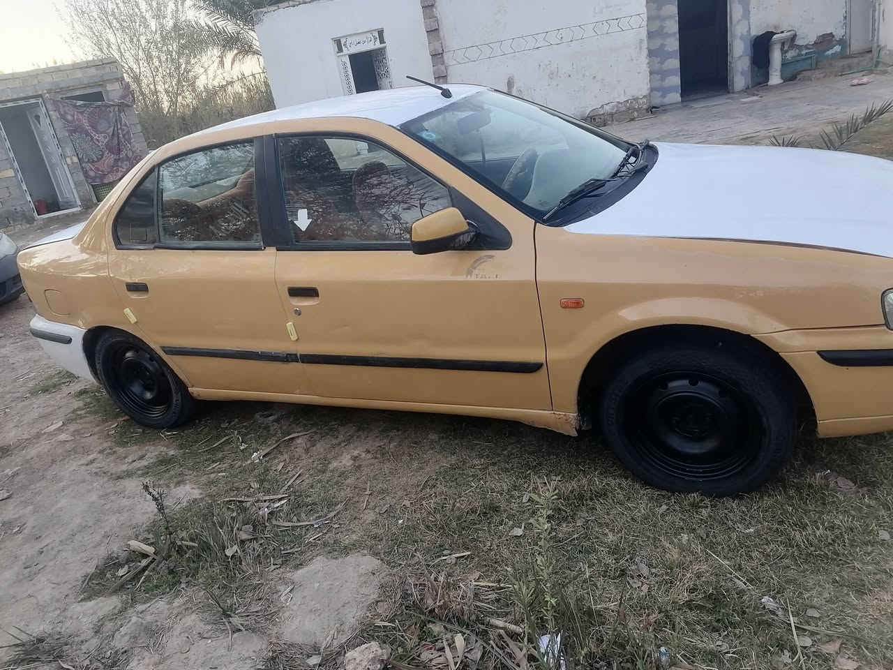 السلام عليكم من رخصت الادمن المحترم سياره سمند موديل ١١ دواخل بيجي مكينه كير انظاف مابيه لا ظربه ولا تبديل رقم مثنى المالك نفسه الي عنده السيارة ابن عمي سنويه صاقطه بشهر ال ٩  عام ٢٥ صار ٦ أشهر خط وبحث عليه سنه ذني ينزلن من السعر السعر ٣٠ والشراي يدلل مكان السياره ديوانيه الحمزه الشرقي الاتصال على الارقام التاليه واني خادم
***********
***********
