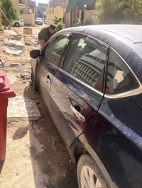 للبيع • سيارة • اتصال