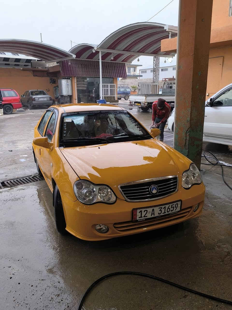 سي كي 2012
رقم نينوى دولي 

البائع هوا الشرعي 

قفل مركزي 

كابون بانزين

مكينه كورلا 

السياره نضيفه حيل ما تصرف عليها ألف دينار 

صبغ عام جماليه السعر 45
***********
