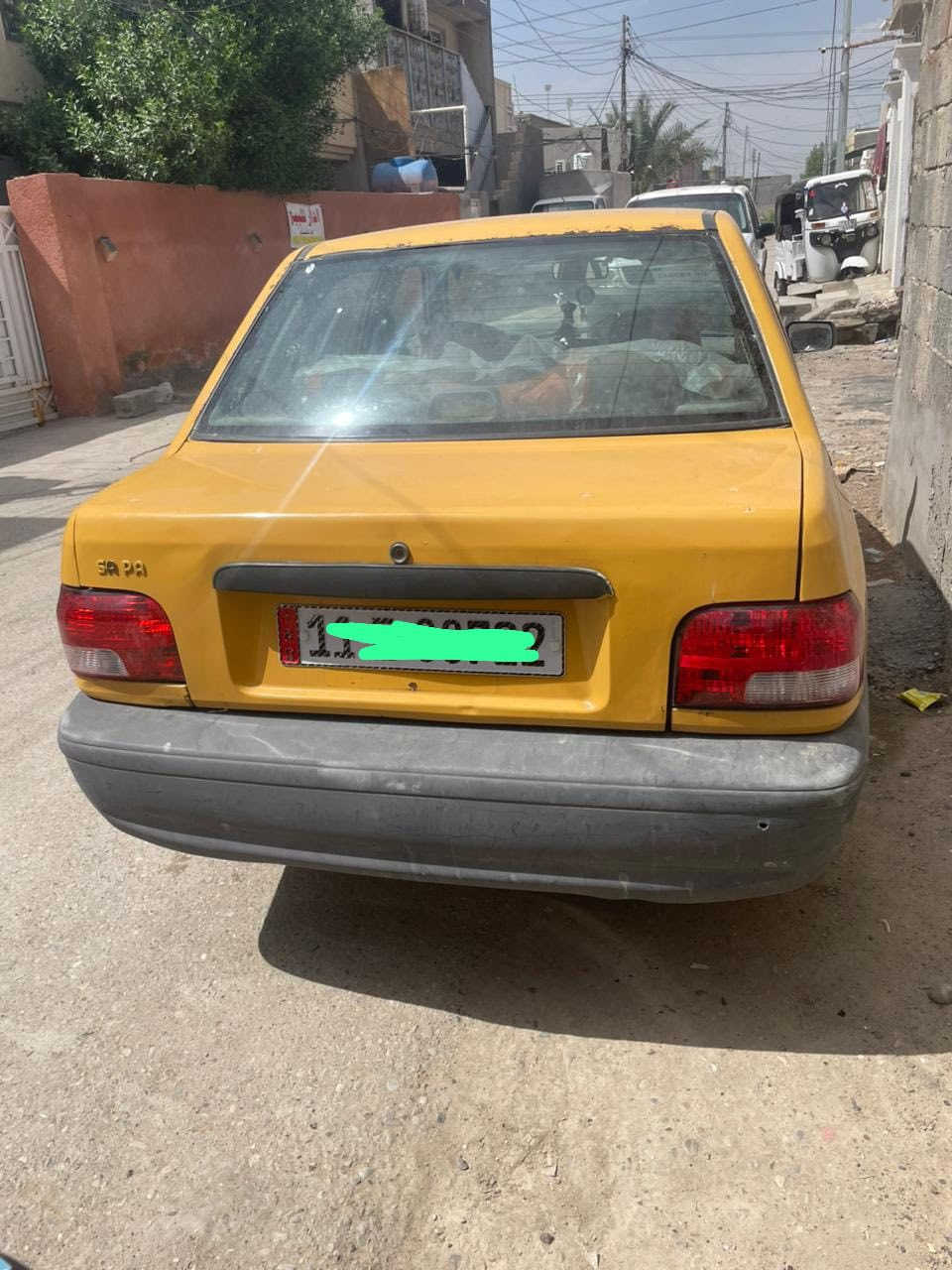 سلام عليكم سياره مصفره رقم إنكليزي مديل ١٢ سعرها ٢٧وبيها مجال اليحب يراسل خاص أو ع رقمي ***********
