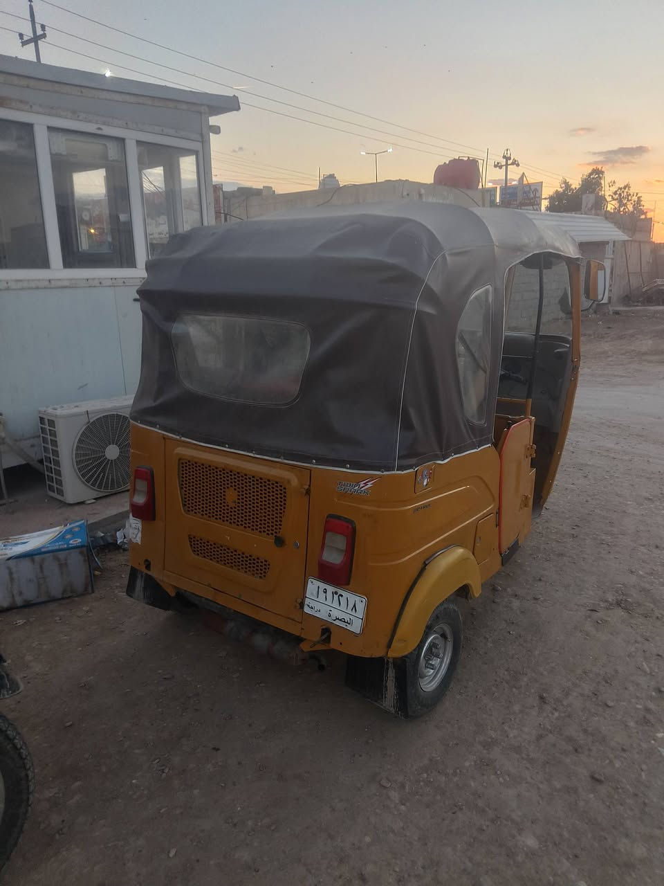 سلام عليكم تكتك 21 للبيع رقم وسنويه ابعيلك كوم حديد ب 6 لا تجي وتكول غاليه وطيحلي ملاحضه رقم بصرة مكاني العمارة


**إذا كنت صاحب هذا الإعلان وتريد حذفه لأي سبب، رجاءا أرسل رسالة إلى الدعم الفني**