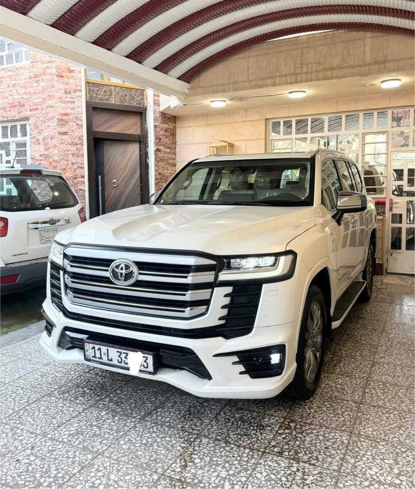 السلام عليكم 
البيع لاندكروز VX ساز ضمان 
كفاله من الشخط ومغلفه من اخذته زيرو ٣٠ ورقه 
تنفس طبيعي
بغداد بسمي
ماشيه ٢٣ الف فقط 
رقمي ***********
