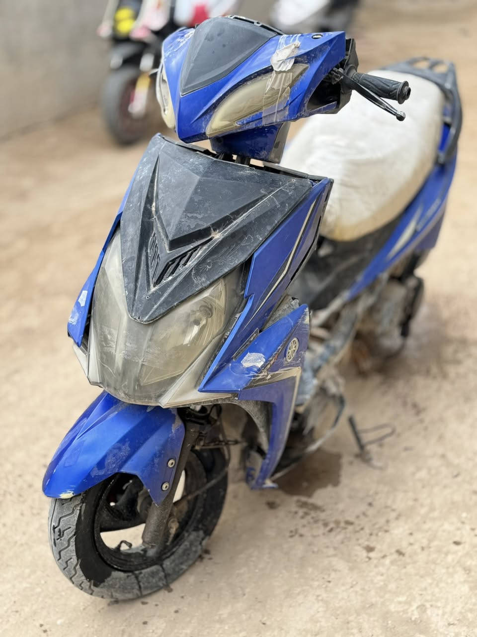 السلام عليكم..
دراجه سكنس متروكه سعرها 140 وبيها مجال 
***********
