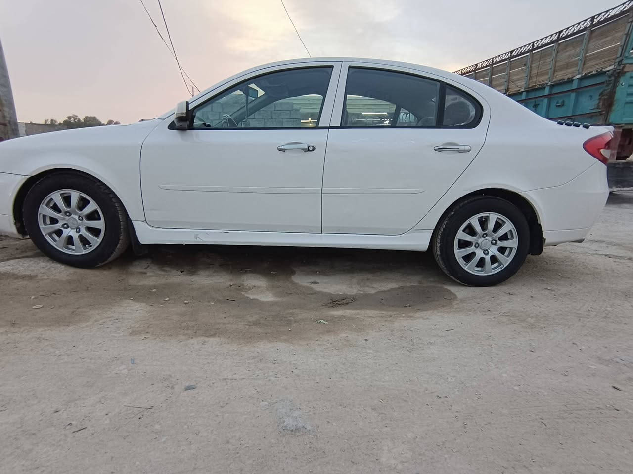 بروتون 2013كفاله عامه عدا شخط بالباب الخلفي مداور ثاني يوم 60 وبيه مجال بسيط
للاستفسار ***********
