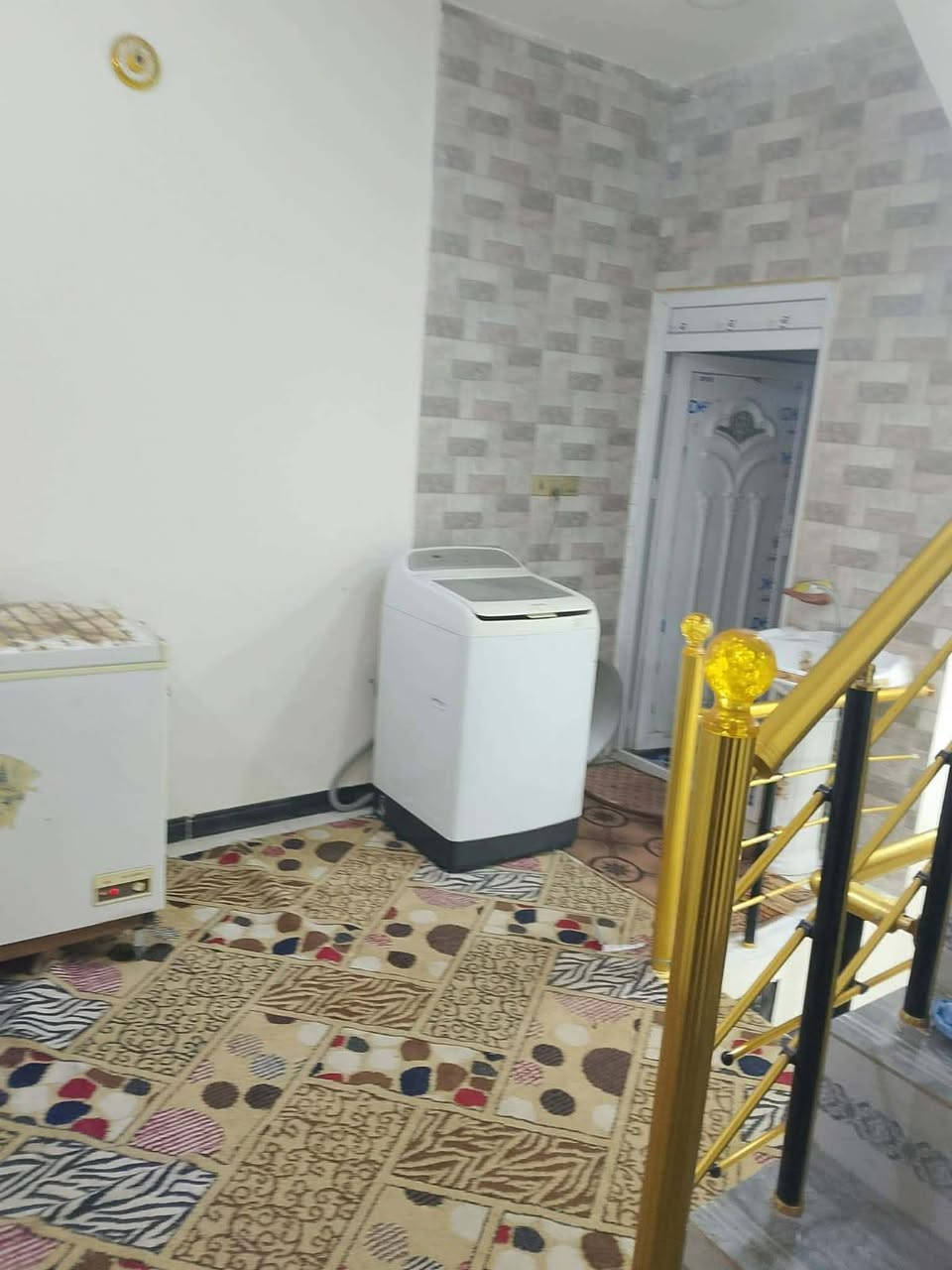 يا الله البيت للبيع طابو صرف 100 متر مربع 10في 10 طابقين حي الجامعه قرب مدرسة السجى بناء 2023 بناء طابوق صب كونكريت 4 غرف نوم استقبال مطبخ صاله عدد 2 صحيات داخل وخارج مطلوب اسكان سعر على الاتصال *********** / ***********
