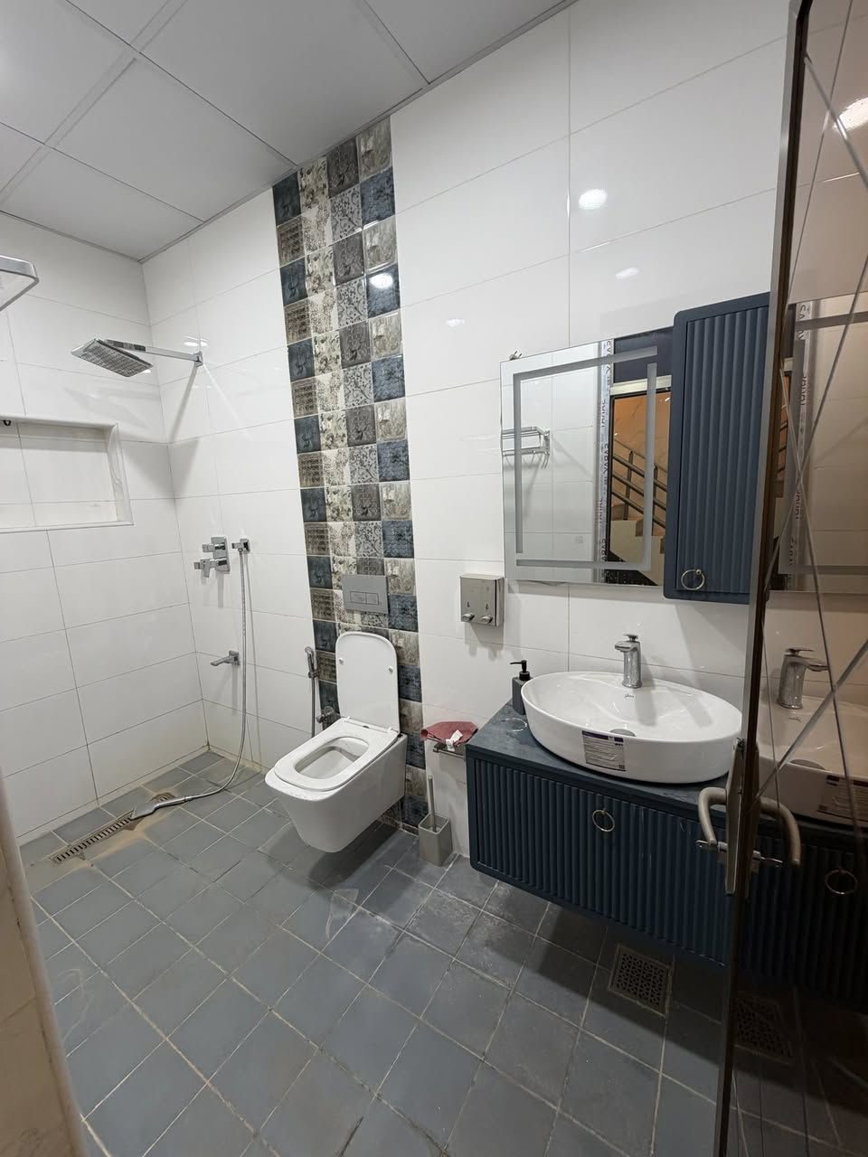 دار حديث للإيجار مؤثث بالكامل زيرو 
 
يحتوي ع صالةو غرف نوم عدد ومطبخ 
وخدمات عدد ٢ 
إيجاره مليون
 
📍موقع مميز الاعظميه شارع الضباط   

للاستفسار
***********
