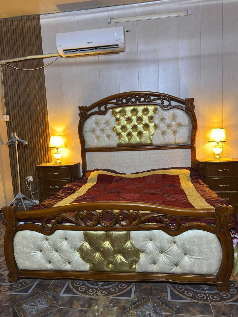 غرفة نوم صاج جديدة للبيع في حي الخضراء بسعر مناسب ***********
