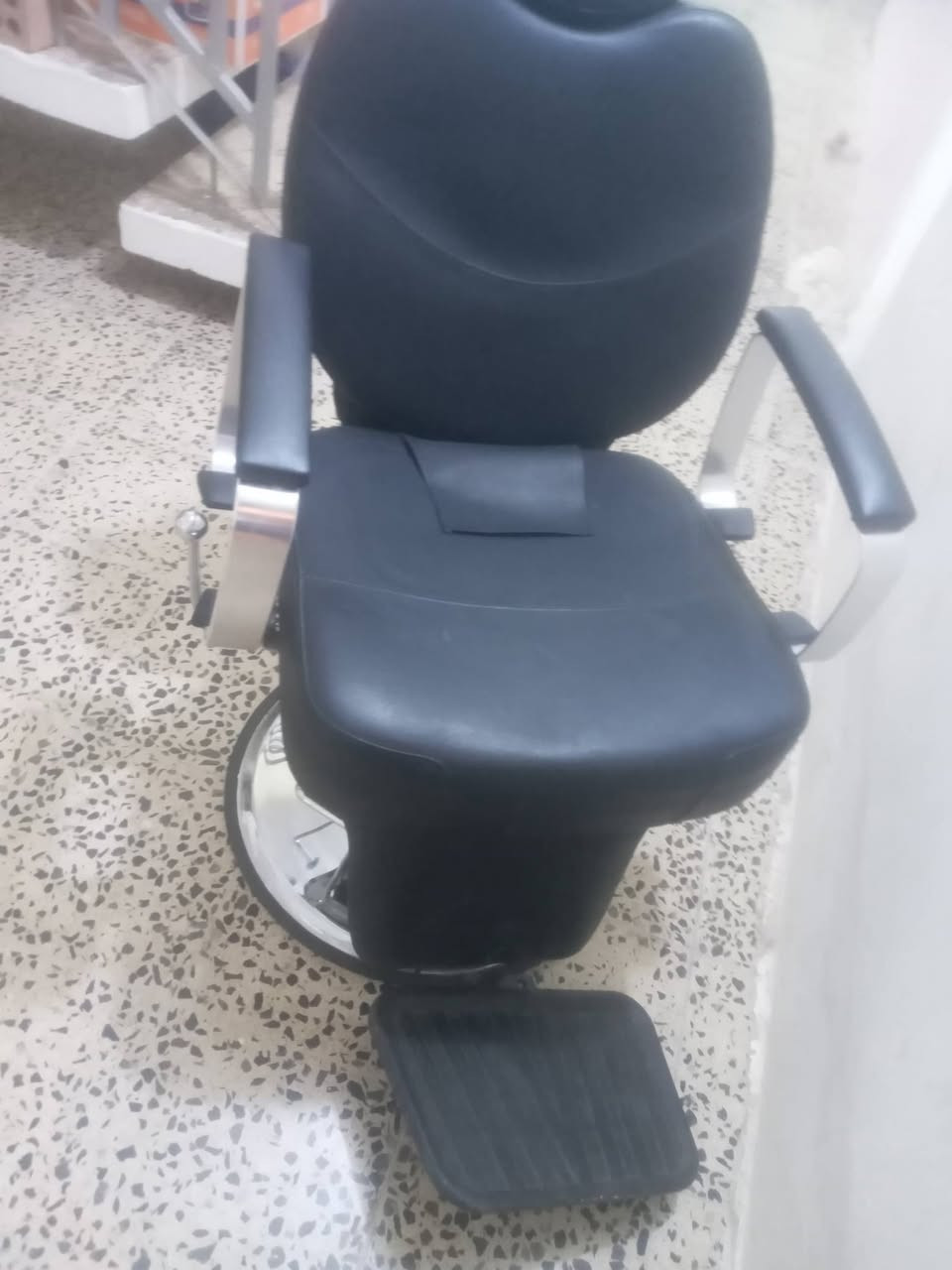 سلام عليكم كرسي حلاقه للبيع اخو جديد   سعره ١٥٠  بيع مستعجل


**إذا كنت صاحب هذا الإعلان وتريد حذفه لأي سبب، رجاءا أرسل رسالة إلى الدعم الفني**