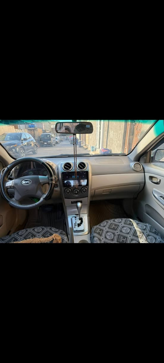 سلام عليكم
بي وايدي موديل 2015 فول موصفات
ساره جاهزه من كلشي  محوره مكينه وكير كورلاه 1800 كامره خلفيه شاشه تحكم ستيرن اشره بل مري تخم تاير جديد سياره جاهزه الخير العنوان بغداد البلديات الاتصال علئ الرقم  *********** السعر 55 وبيهه مجال قليل
