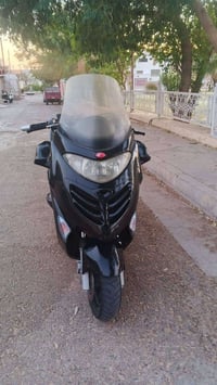 موطور كايمكو للبيع نضيف كامل مسجل رقم انبار السعر ١٠ أوراق وبي مجال إذ...