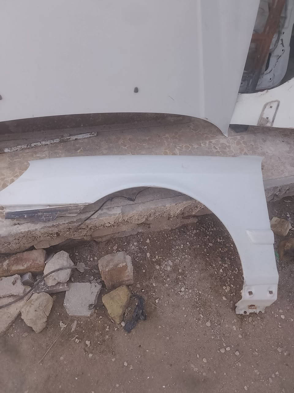 سلام عليكم بيبان مال ابتمه ثلث بيبان البيض كاملات 150 اربع بيبان لون ذهبي كاملات هنه وبطاينهن 200 وبنيد مال سوناته ب50 وجوملغات مال سوناته زوج ب70 مكاني بكربلاء *********** رقم الواتساب ***********
