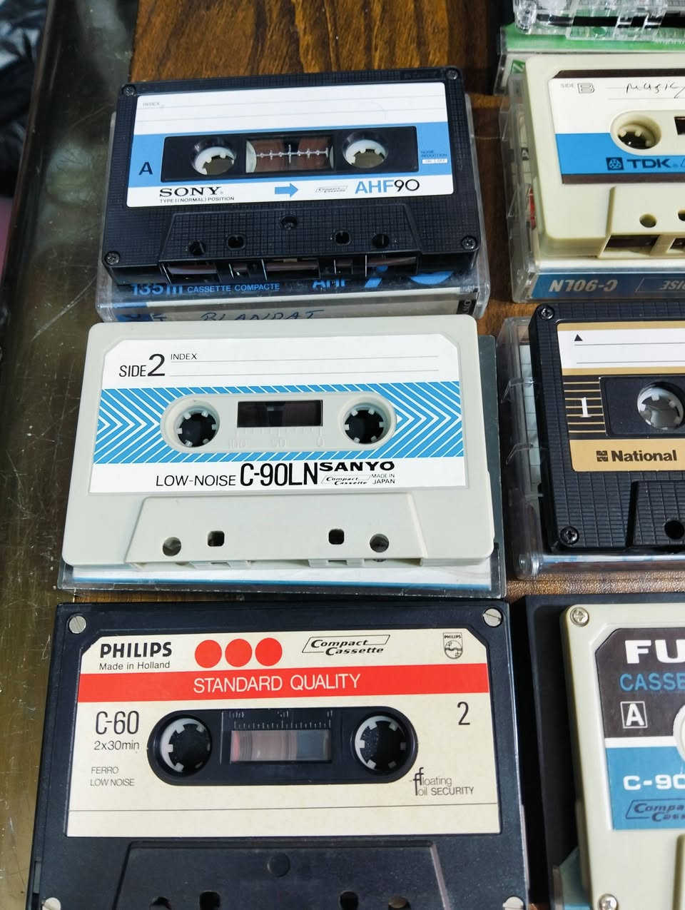 كاسيتات مسجل ماركات فقط
نظافه عاليه جدا من نوادر 
نشنل هيتاشي ماكسل تي دي كي فلبس 
سانيو سوني مع كفرات الاصليه 
ملاحظه اجهل محتواهن 
العدد 16 كاسيت السعر للكل 30 الف 
سعر نهايته ليريدهن يراسلني


**إذا كنت صاحب هذا الإعلان وتريد حذفه لأي سبب، رجاءا أرسل رسالة إلى الدعم الفني**