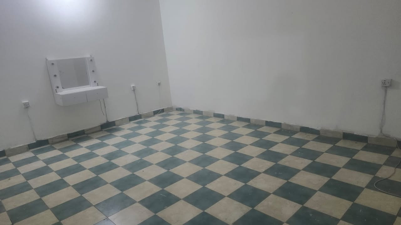 طابق ثاني للايجار في منطقة السيدية مجاور جامع الاقصى

يحتوي على 3 ثلاث غرف نوم و هول و مطبخ و حمامات 

للاستفسار الاتصال على 

 *********** واتساب

***********
