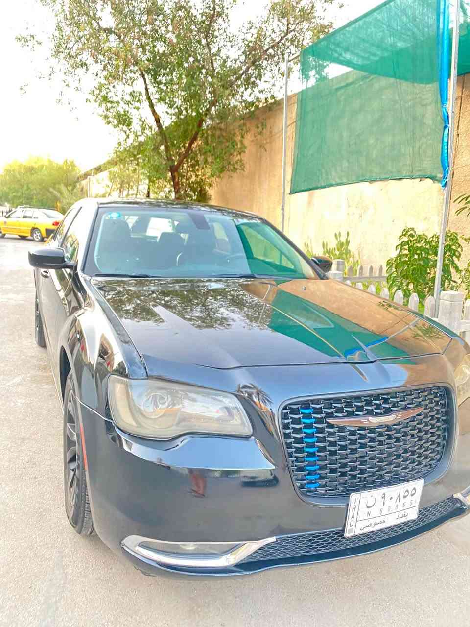 السلام عليكم
كرايسلر اوباما C300
الموديل ٢٠١٥
وارد أمريكي (صور الحادث داخل المنشور)
جاملغ وبنيد (بابين كلير عكس السايق بدون حادث )
المواصفات 
بصمة تشغيل 
تشغيل عن بعد 
كشنات جلد تدفئة تبريد 
كير ماوس 
كشنات كهرباء 
سستم صوت 

مكينة ٣٦٠٠ (٦سلندر) كفالة
كير ٨ نمر كفالة
ماشية (١١٥ الف ميل) استخدام شخصي 
التبريد ثلج مسويلة إدامة كاملة 
السعر المطلوب ١٨٠ وبيهة مجال 
للاستفسار
***********

