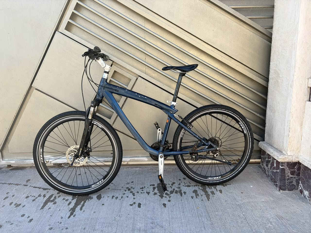 السلام عليكم للبيع دراجه BMW اصلي مال حاويه حجم M الدراجه سستم 105 وكامله مكمله ولدراجه للاخير كلها بلاديه وبرغي مملعوب بيها مكاني زيونة 710 للتواصل *********** 

السعر 210 الف 🌟
