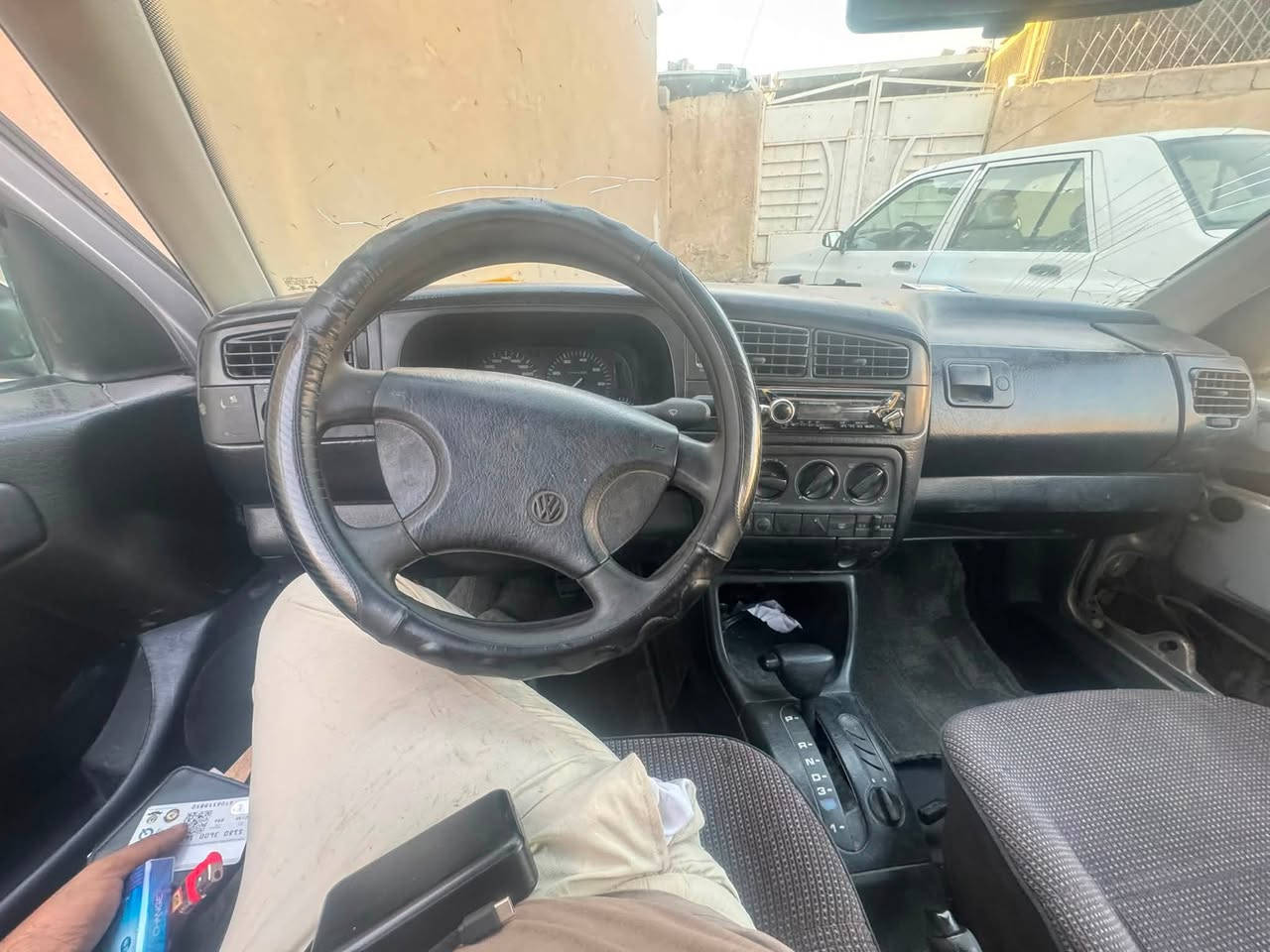 سياره مسويلها ادامه عامه ايرفلو جديد شاد الها بلاكات جديده نوزلات جديده فيت بم جديد تبريد شغال خير من الله رقم بغداد اوتو السياره مكينتها 2800 ) 6 سلندر موديل 1993 مكانها بغداد زعفرانيه هـ *********** 
(33$)
