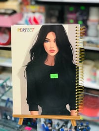 دفتر ٢٠٠ سيم • مكتبة • حي النصر