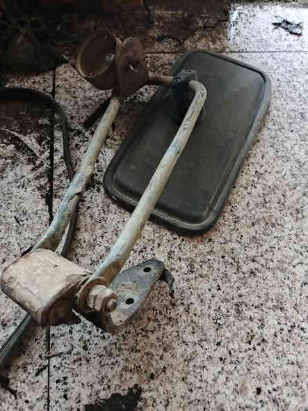 غراض مان بوز ٨٢ اصلي مستعمل نضيف عنوان بغداد جرف نداف محل قيصر تصال ***********
