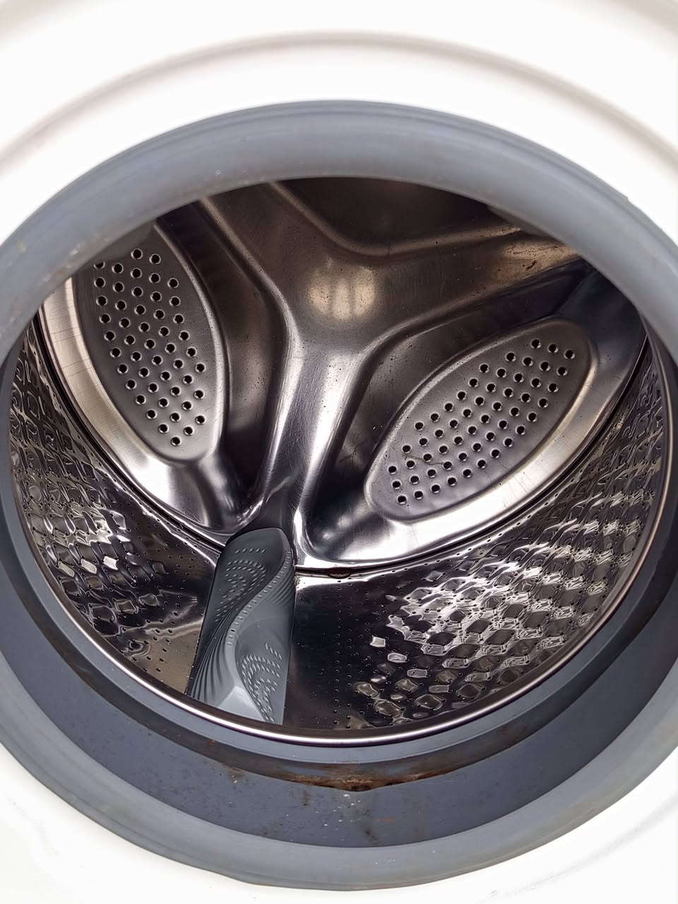 غساله للبيع اوتوماتيك 8 كيلو السعر 120 مكان كركوك حي العسكري رقم الهاتف ***********
