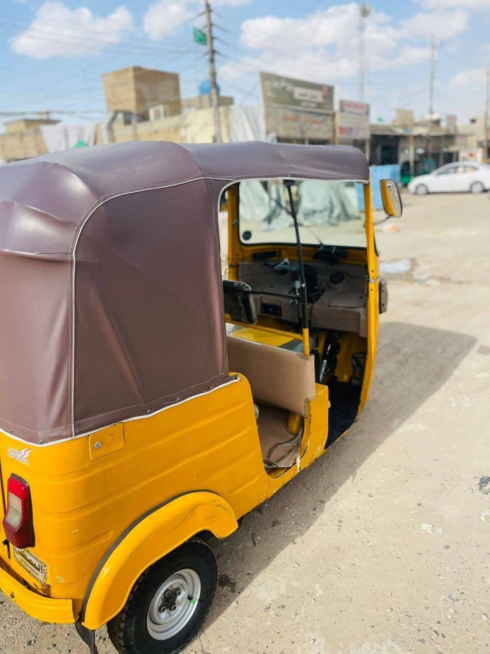 السلام عليكم تكتك موديل 19 للبيع نضيفه ما ناقصها شي مرقمه با6مليون بغداد مدينه الصدر اي ستفسار على هاذا الرقم ***********
