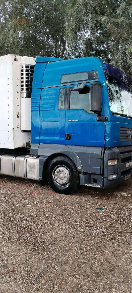 مان تيكا 2007 تخم تاير مع براد شغال كير محرك بشرط التحويل رقم الماني محرك انجكتر430كير عادي مكان سياره كلار ***********
