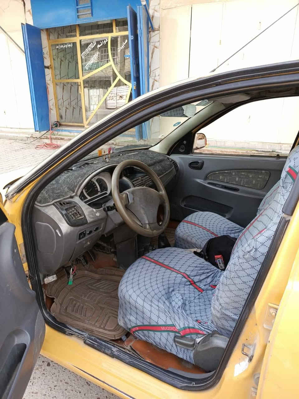 طيبه للبيع موديل 2015 مكفوله من التبديل والظربه بيه بس صبغ باب خلف الصدر فليل محرك بي تبخير وتبريد ميشتغل السياره بأسمي هيئه عليه 40 الف غرامات مصفره مكاني بغداد الشعله سعره 33 بيه مجال قليل رقمي ***********
