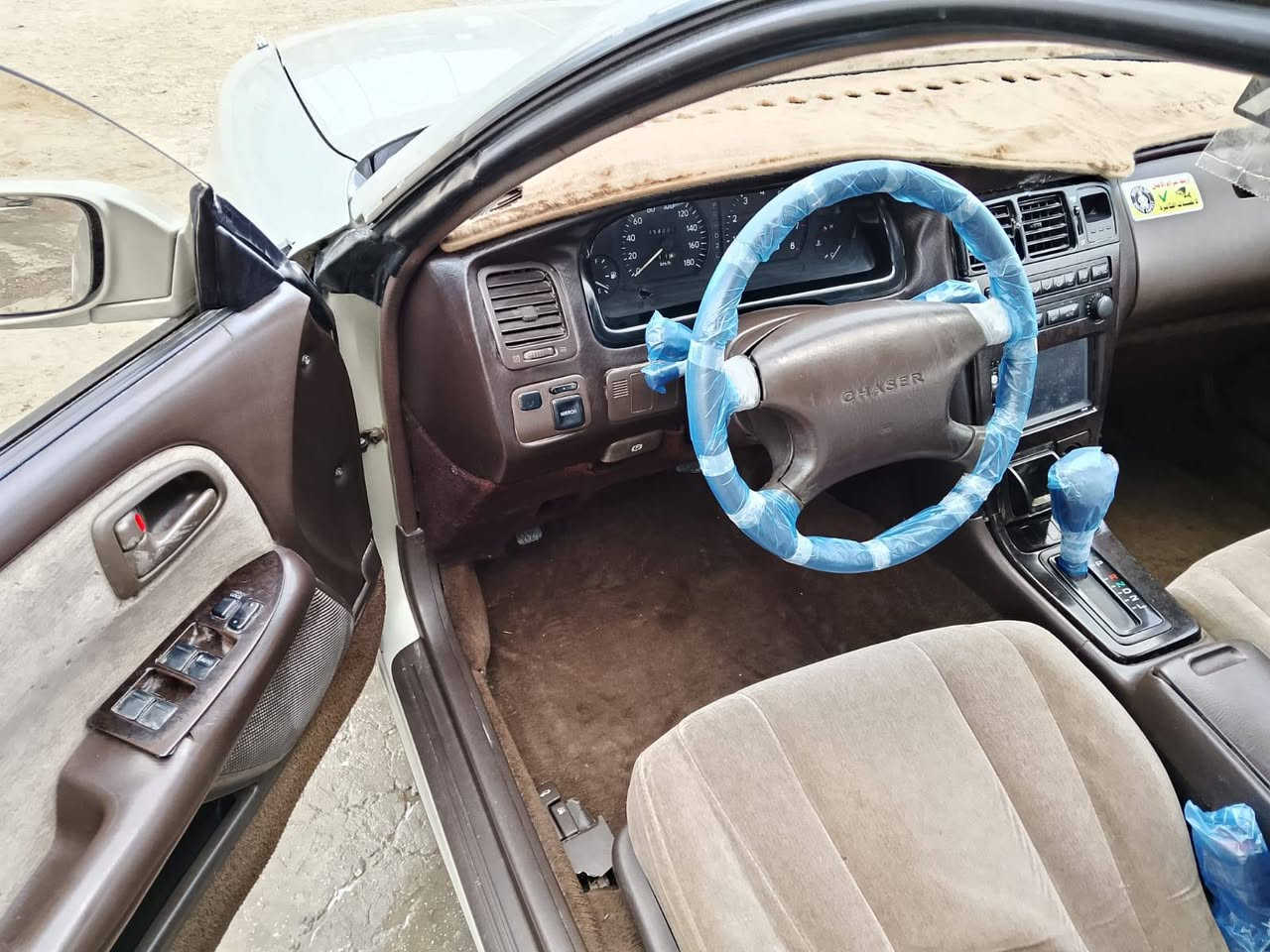 السلام عليكم للبيع شيزر موديل 93 بسمي الرقم الدولي هزة جديدة سنوية لل29 كفالة عامة من الضربة والطخة والخياس والكص والنقل جثة  صبغ جمالية فقط 
مكينه وكير ونجي ناعم  جدد توني شادهن  حدادية جديدة من الطول لطول مشط جديد ستوني شادة تخم تاير توني شادة هوة والويل غرفه جديدة كهربائيات كلها شغالة مري شفط ترايك 180 
العنوان الديوانية قضاء المهناوية
للاستفسار الاتصال ***********
اني مكلف بلنشر
