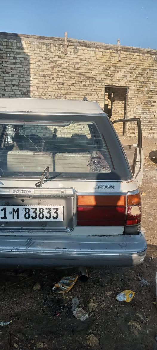 ارنب ٩١ سنويه ٢٩ شهر لعاشر 
قم بغداد نكليزي 
مكانها ميسان  كير جديد مكينه ناعمه خير من الله بيها لاستيك  كهربائياتها عوزها ترتيب عينه جديده بس ماشادها  كشنات وبطاين جدد سياره بيها شوي خياس يم لفتحه ولباب لجنطه 
سعرها ٤٠وبيها مجال  ***********
