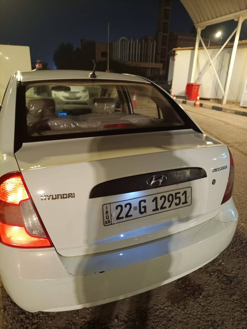 اكسنت موديل 2010 لون ابيض رقم شمالي السعر 91 وبي مجال للشراي جديد سنويه جديده تريد مداور تريد وكاله السياره بيه فقط بنيد تبديل بدون دواخل مع بارد صغير بلجاملغ الامامي وشخط بلباب الخلفي بسيط كير ومحرك مكفولات محركه 1400 تبريد شغال سياره كامله وجاهزه ماعايزه الي يحب يستفسر يتصل عنوان قادسيه نجف قرب المطار *********** النجف, العراق
