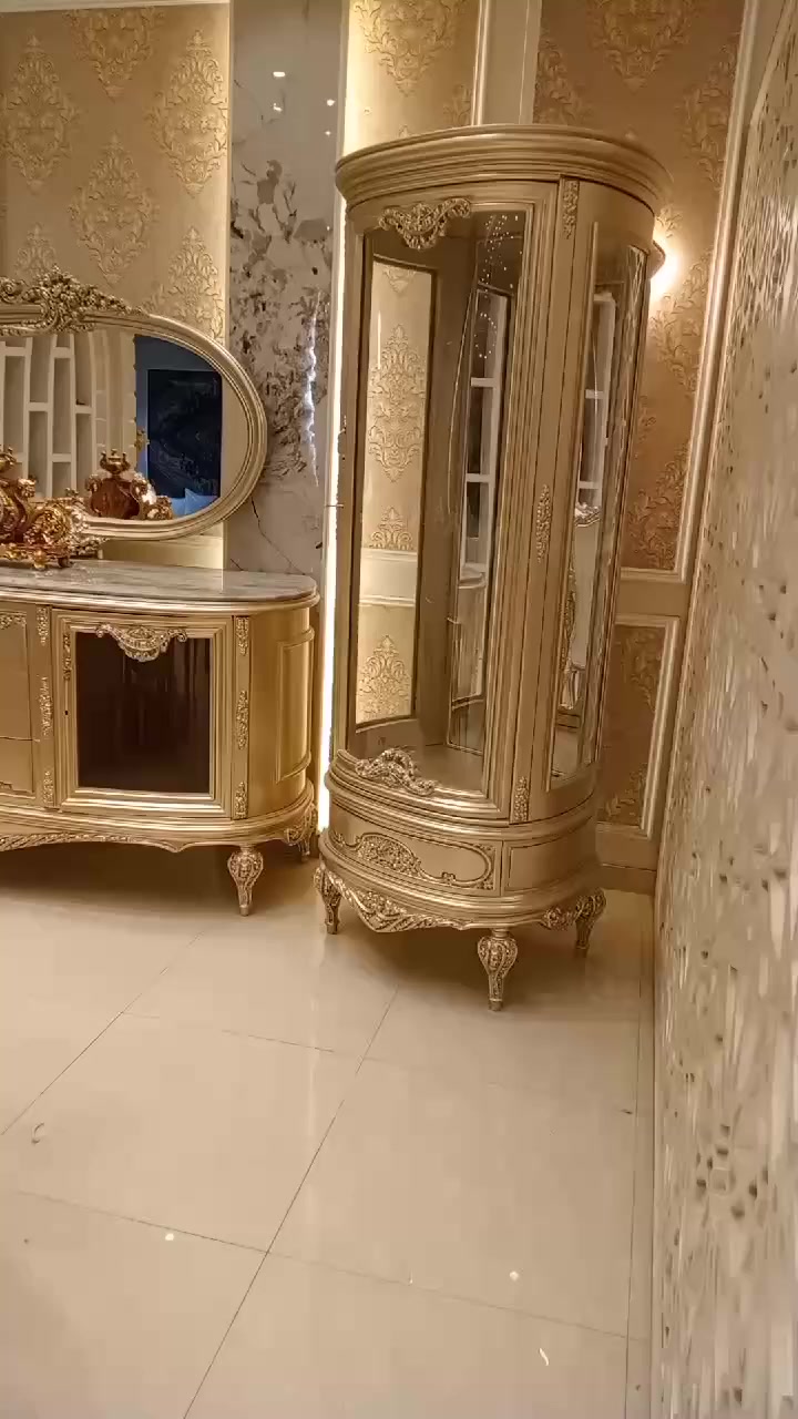 "مش أي سفرة… دي قطعة فن تتشاف قبل ما تتستخدم ✨
نيو كلاسيك شامبين جولد… فخامة تليق ببيتك وتفرض حضورها من أول نظرة 👑
احجزها قبل ما تخلص!"
#سفرة_نيوكلاسيك
#شامبين_جولد
#اثاث_فاخر
#ضفاف_النيل
#فرش_راقي


**إذا كنت صاحب هذا الإعلان وتريد حذفه لأي سبب، رجاءا أرسل رسالة إلى الدعم الفني**