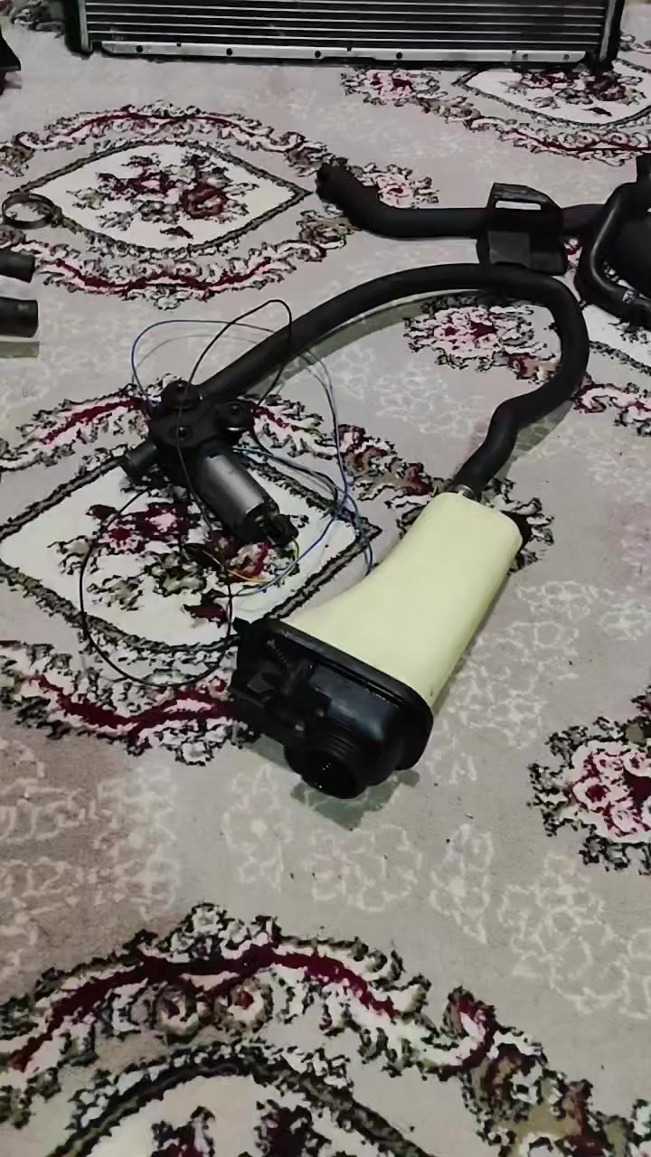 ئەم پارچانە بۆ فۆرشتن خوار بازار هه مووی بە شەرت بۆ  زانیاری زیاتر  پە وەندی بکەن بەم ڕە قەمەوە ***********
