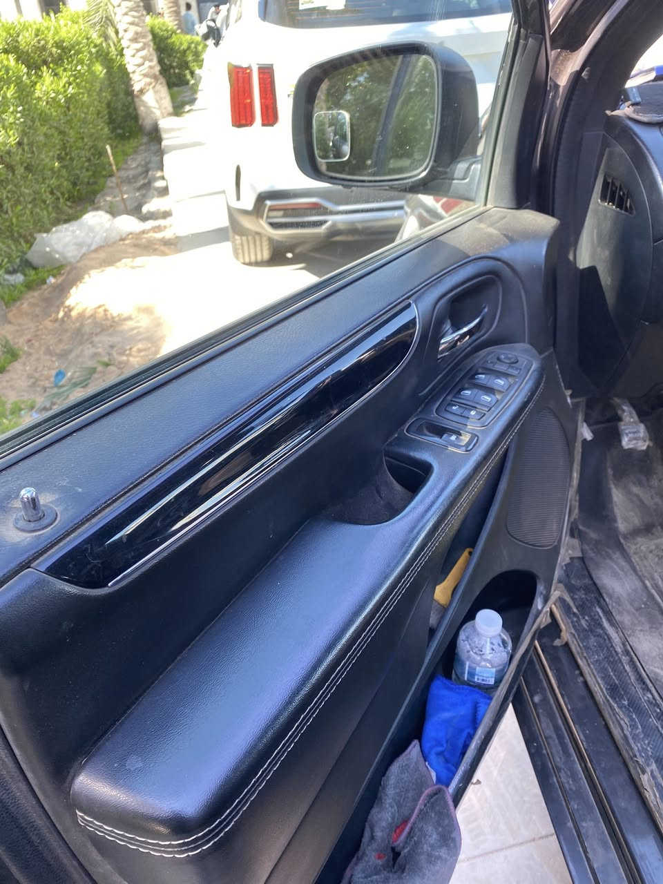 السلام عليكم 🔴مكلف بالنشر رجاء الاتصال على الارقام 

  سياره اريدها مراوس فور جنل من موديل 2008 الى 2014 عندي سيارة دودج كرفان 2020 مسجل 2018 سيارة جاهزة مابيها اي نقص محرك 3.600 منظومة غاز شاشه سقفيه وشاشه اماميه كاميرات اماميه وخلفيه تبريد 3 قطع تخم + سبير جديد 5 رقم بغداد دولي باسمي عنوان بغداد الغزاليه متواجد بالمنصور 
الارقام ***********
***********
