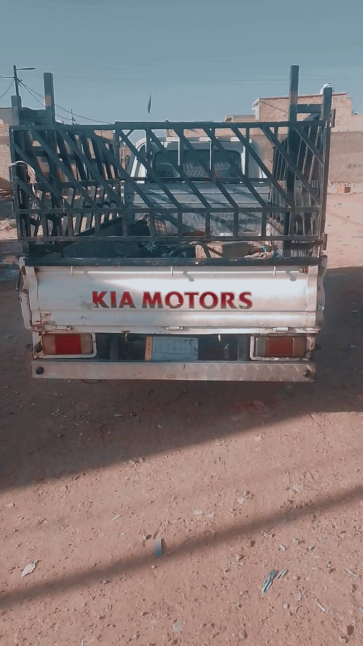 موديل ٩٥ سياره نضيفه الله شاهد بس بيه كازكيت خبطت تصليحه ١٠٠ الف سعر ٤٥ وبيه مجال مستعجل ع بيعته عنوان بغداد مدينه صدر ***********
***********
