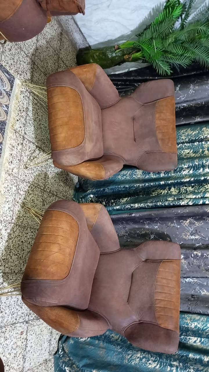 تخم,,,تركي سرير,,نضيف اي ضرر مابي سعر ,,225,,بي مجال مكان لبياع *********** يوجد واتساب
