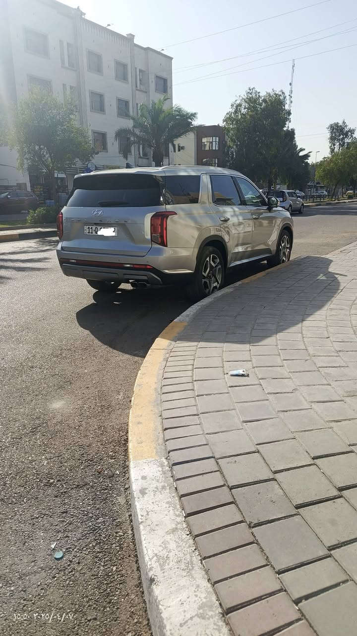 هونداي باليسايد فول لمتدد
موديل 2023فول الفول 
محرك 6 سلندر 3800 🚀
دخول جديد ( مرقم بغداد )

المواصفات فول الفول 1/1
بصمه (ابواب وتشغيل وصندوق )
 فتحتين
سلايد روف  
شاشه جبيره 
كشنات  كهربائيه   
 رادار امامي توقف ذاتي 
رادار تحديد مسار 
رادار خلفي ايضا توقف عند الخطر 
نقاط عمياء 
 قيادةذاتيه 
 حساس امامي
حساس خلفي 
 سبعه راكب 
ثلاث قطع تبريد منفصل
تحكمات فول 
انضمه قيادة خمس انضمه
 تشغيل عن بعد
 بردات خلفيه 
كل الكشنلت السياره تدفئه وتبريد
صندوك كهرباء ذكي
اوتو هولد
هند بريك بصمه 
منفصل سياحي
منافذ شحن بكل الكراسي
 ويل كب 20 
 ستيرن رجاج اثناء تنبيه
لدات امامي خلفي 
شحن واير لس 
 شفتات ستيرن
انارة ترحيب عند الاقتراب 

* بعد بيها هواية مواصفات ….

العنوان / بغداد الشعب
للاتصال ***********
السعر 285 وبيها مجال
