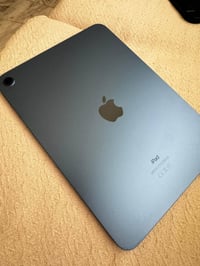 آيباد 11 • آيباد 256GB • تابلت آيباد • آيباد أزرق • آيباد نظيف • آيباد...