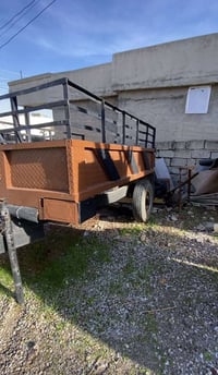 شاحنة • للبيع